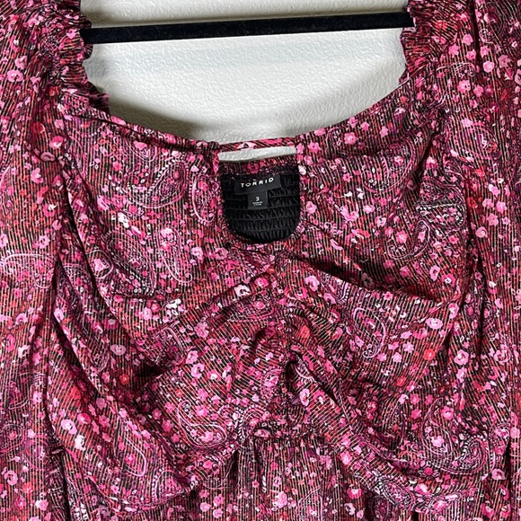 Torrid Women's Peplum Shirred Keyhole Smocked Blouse Sz 3X  Burgundy Paisley - Picture 4 of 16